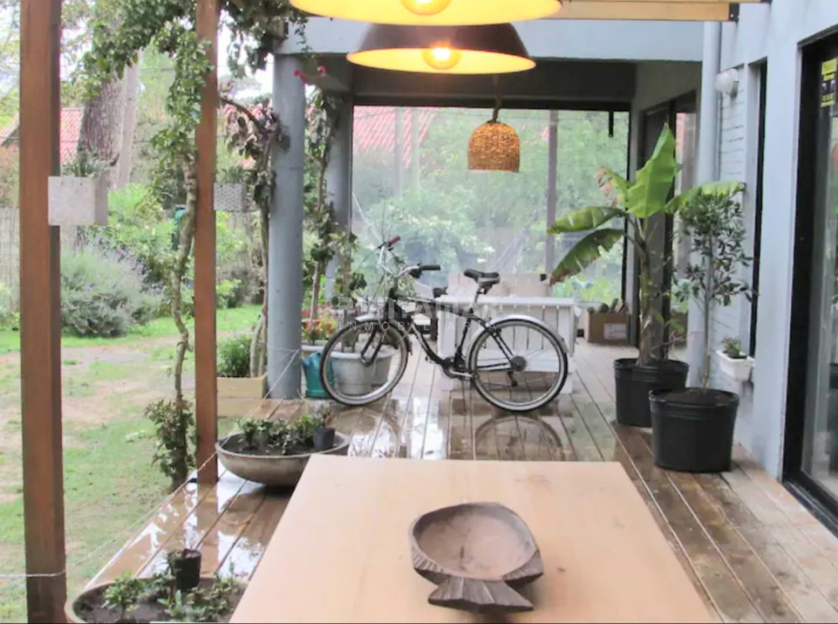 Casa ID.212479 - MUY LINDA CASA DE 2 PLANTAS EN SAN RAFAEL DE 4 DORMITORIOS CON PISCINA