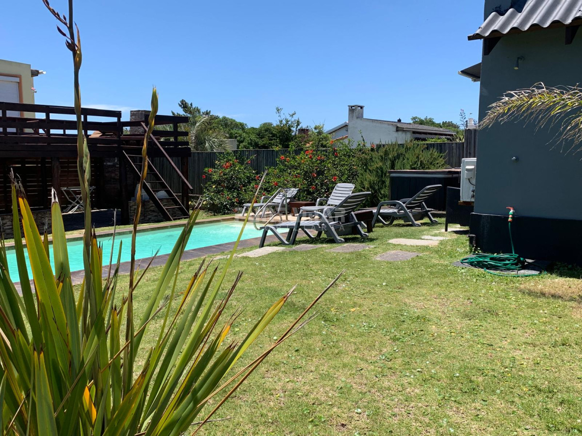 Casa ID.213455 - HERMOSA CASA FRENTE AL MAR DE 3 DORMIS EN BALNEARIO BSAS