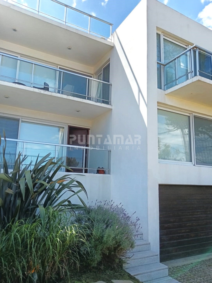 Casa ID.210977 - ALQUILER DE CASA EN MONTOYA 3 DORMITORIOS CON PISCINA