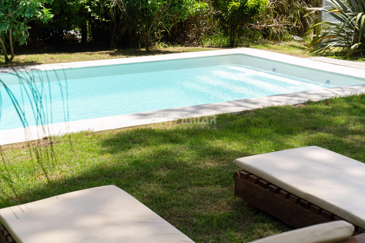 Casa ID.213742 - Casa en alquiler en La Barra con piscina