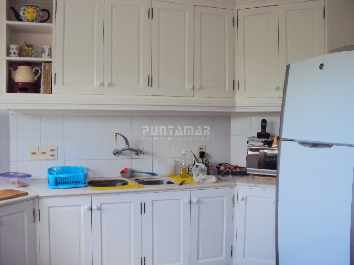 Casa ID.211703 - Casa en Punta Piedras, Manantiales, 4 dormitorios y piscina