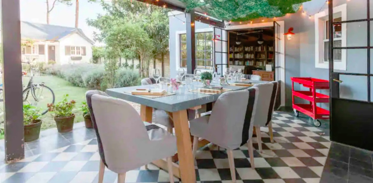 Casa ID.213430 - ALQUILER DE IMPORTANTE CASA EN MONTOYA