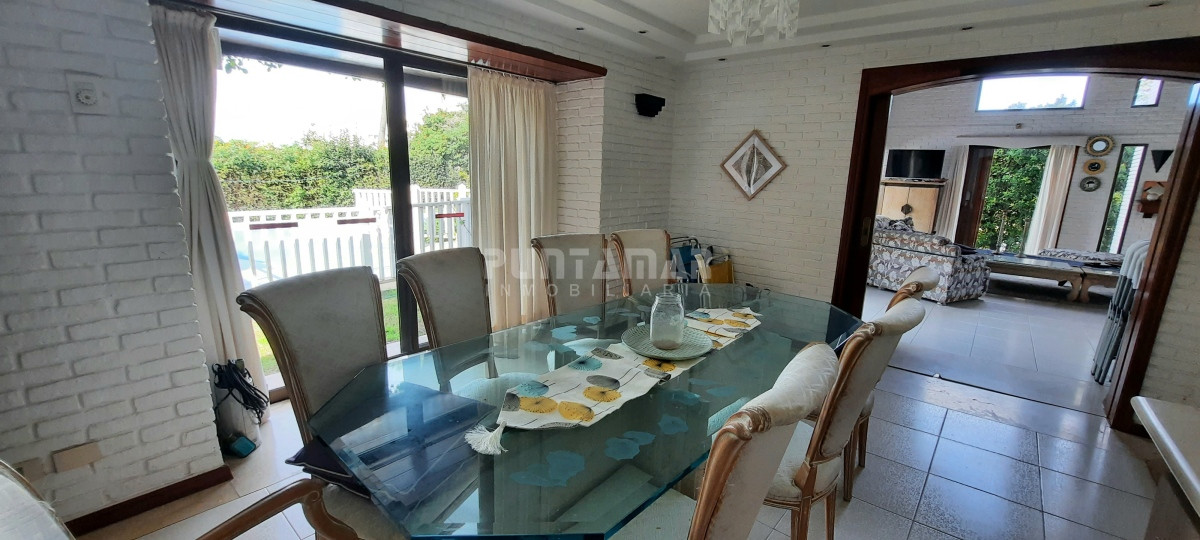 Casa ID.212456 - IMPORTANTE CASA DE 2 PLANTAS EN BARRIO SAN RAFAEL