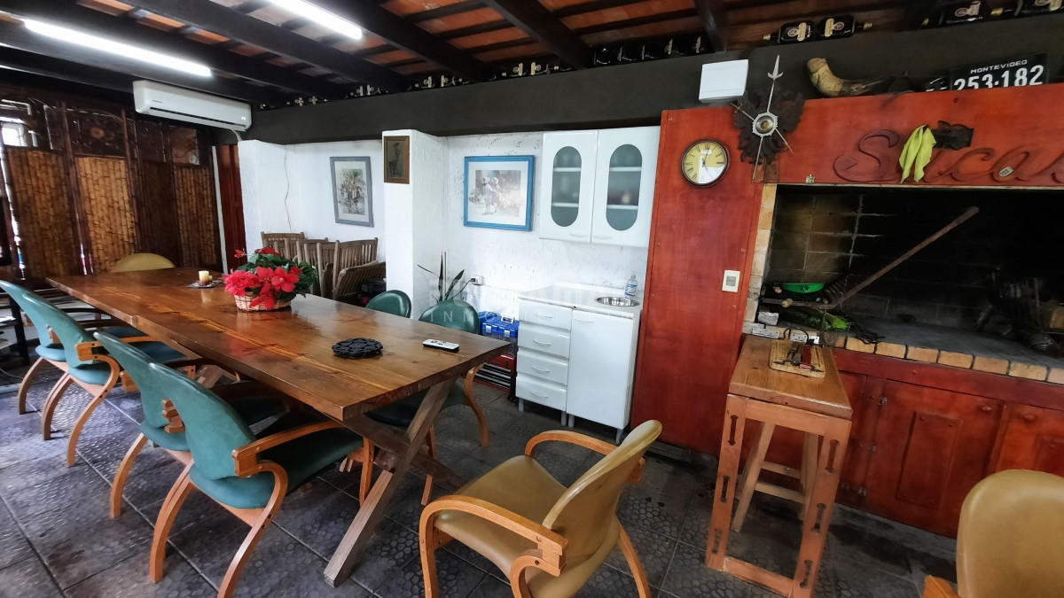 Casa ID.210626 - Casa de 4 dormitorios con piscina en San Rafael
