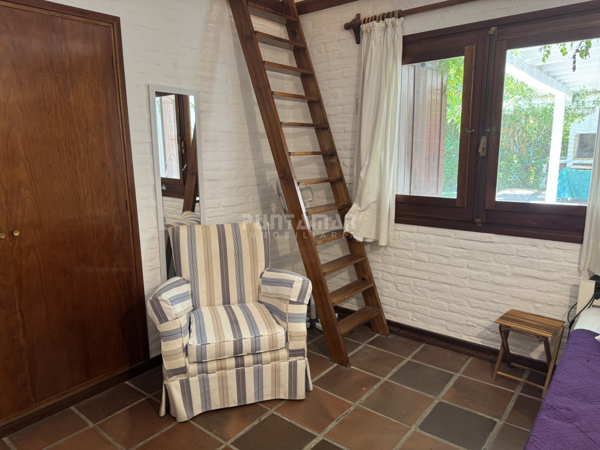 Casa ID.210691 - CASA  EN ALQUILER 3 DORMITORIOS CON PISCINA EN RINCÓN DEL INDIO