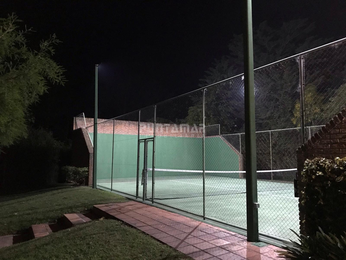 Casa ID.211979 - ALQUILER DE RESIDENCIA  6 DORMITORIOS PUNTA DEL ESTE 