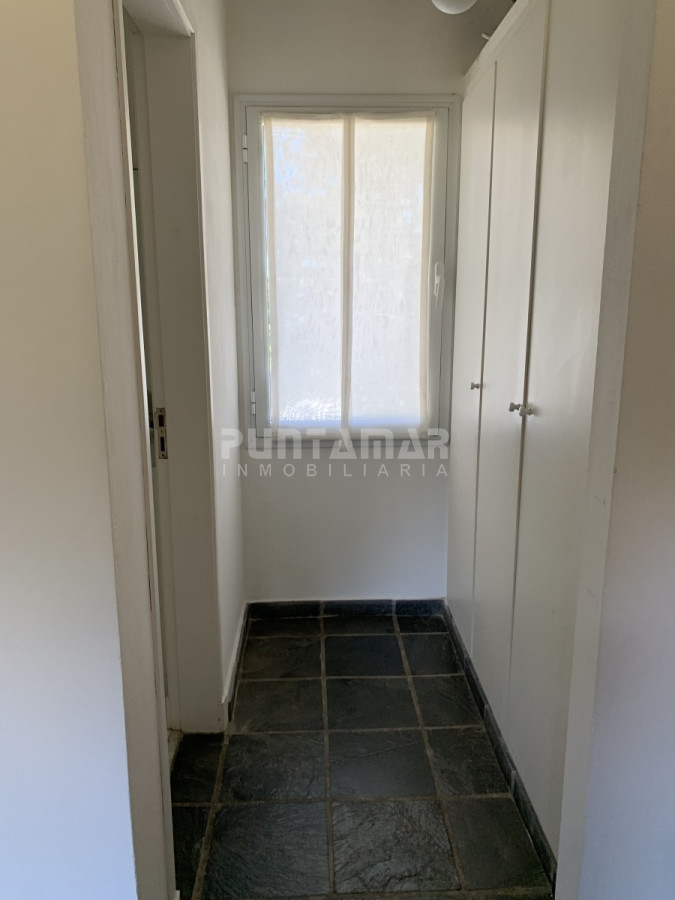 Casa ID.210729 - ALQUILER DE CASA EN LA BARRA 4 DORMITORIOS EN SUITE CON PISCINA