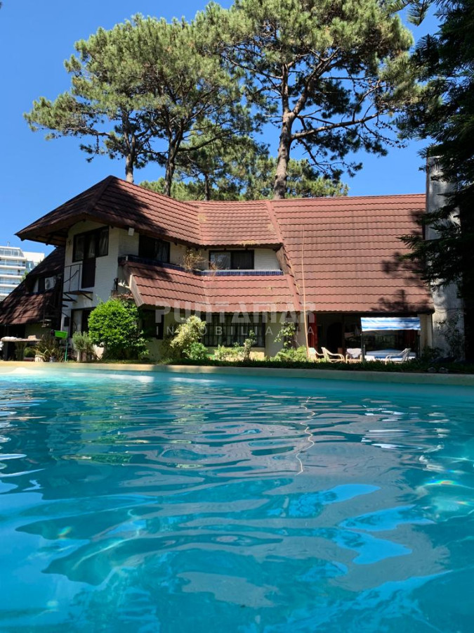 Casa ID.210626 - Casa de 4 dormitorios con piscina en San Rafael