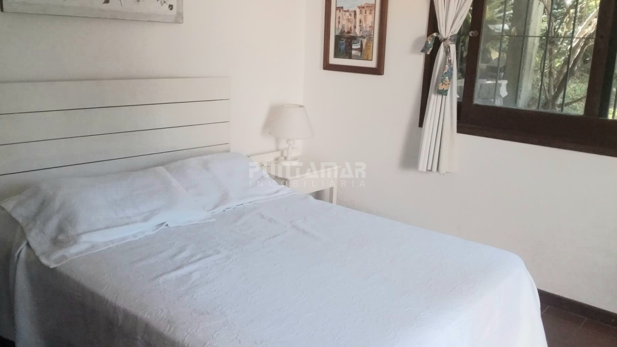 Casa ID.210337 - CASA DE 2 PLANTAS CON 4 DORMITORIOS EN LA MANSA