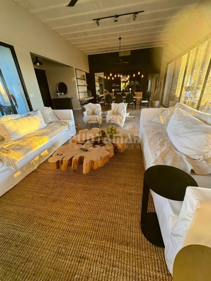 Casa ID.213803 - ALQUILER HERMOSA CASA DE 4 DORMITORIOS EN BARRIO PRIVADO EL QUIJOTE 