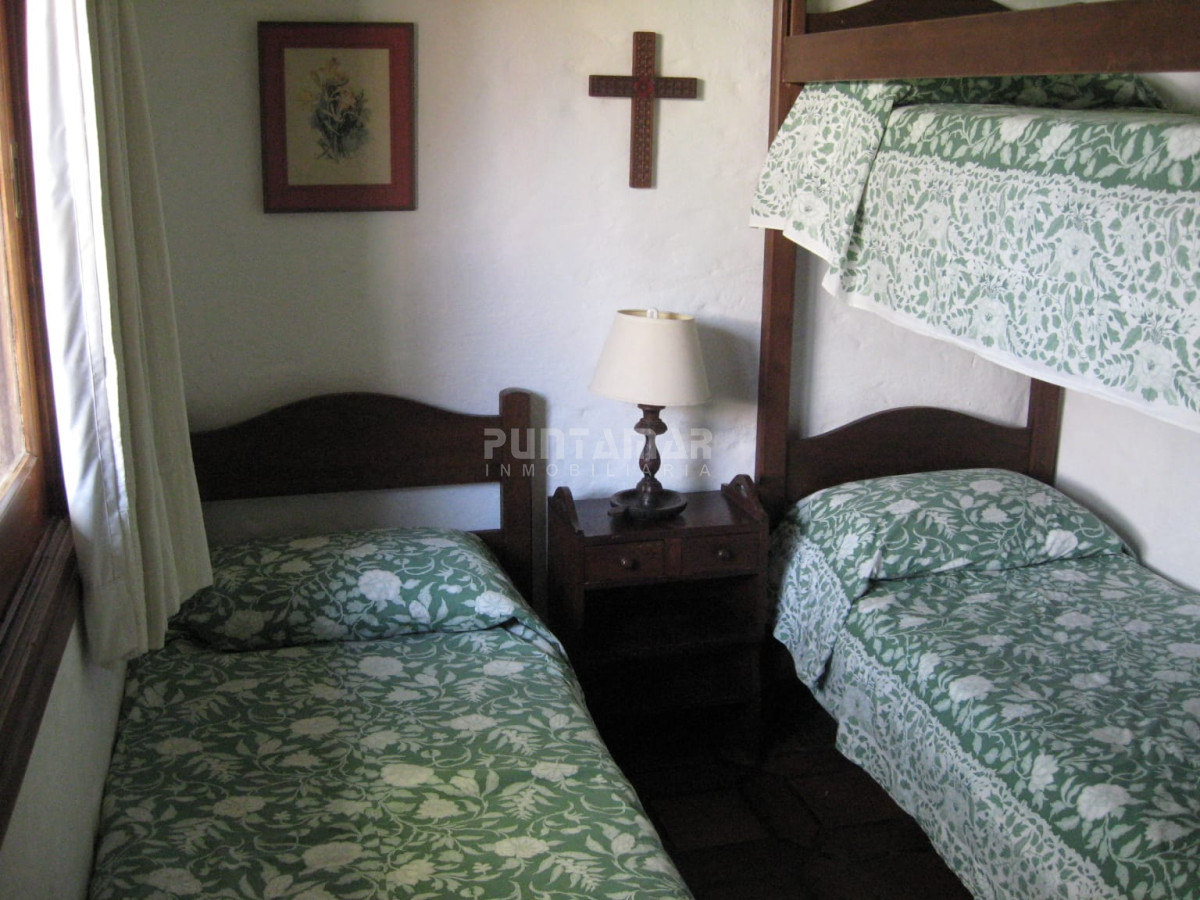 Casa ID.212426 - CHALET DE 4 DORMITORIOS EN PARADA 8 DE LA MANSA 