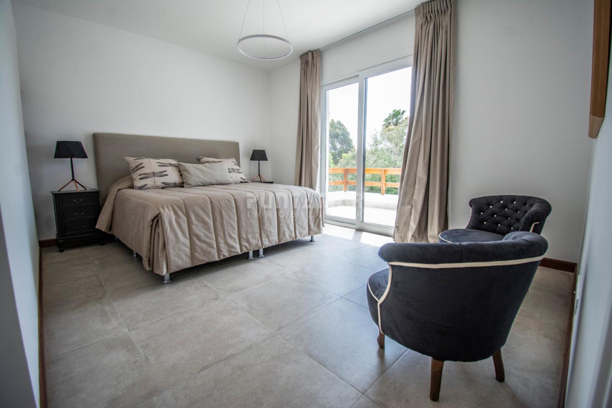 Casa ID.211851 - Casa de 5 dormitorios en venta y alquiler en Rincón del Indio, Punta del Este