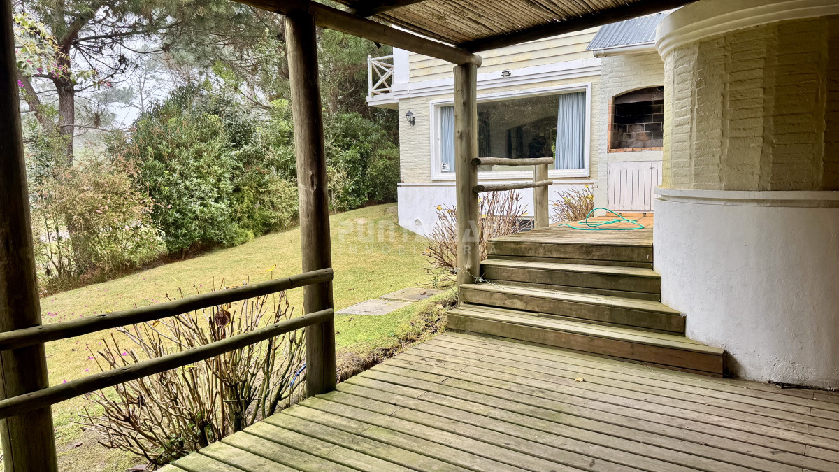 Casa ID.213702 - ALQUILER  CASA 4 DORMITORIOS  EN EL CORAZON DE LA BARRA