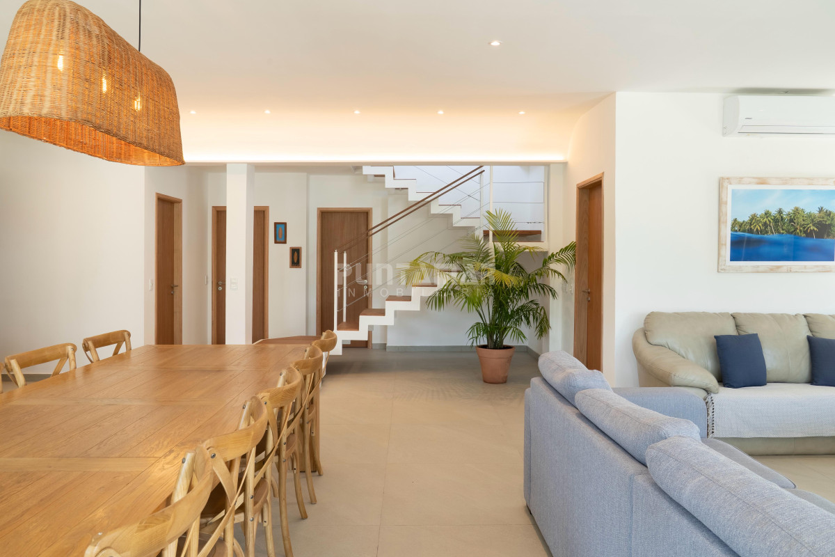 Casa ID.213742 - Casa en alquiler en La Barra con piscina