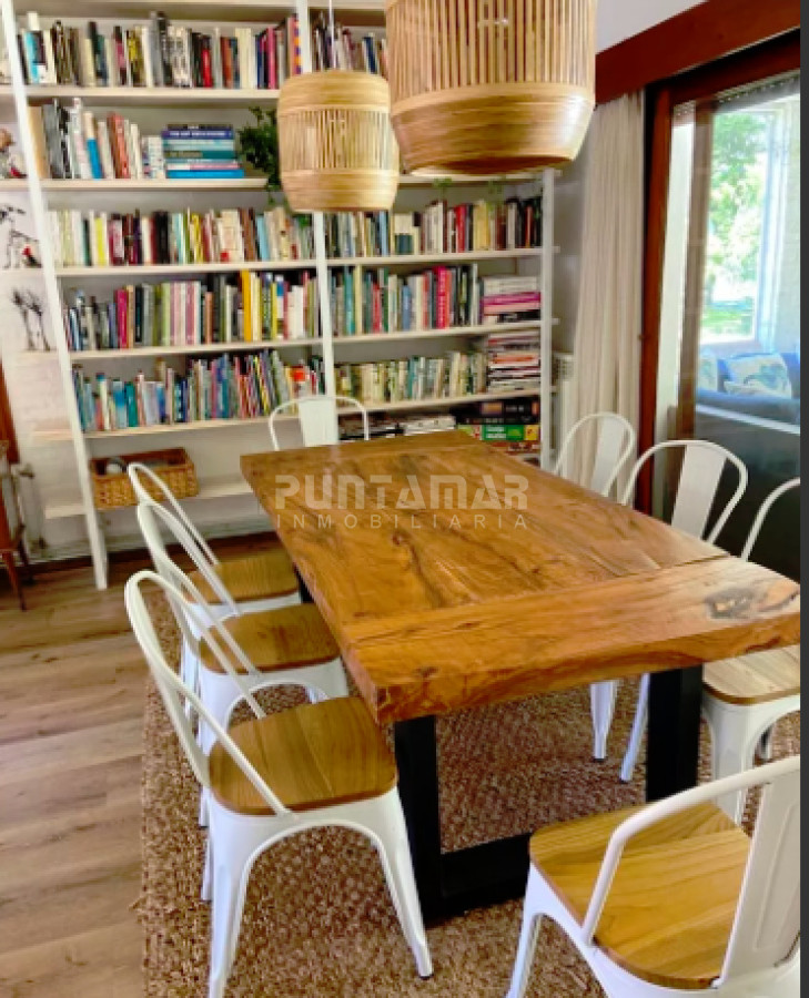 Casa ID.213446 - HERMOSA CASA DE 5 DORMS EN LA MANSA CON PISCINA Y CANCHA DE PADEL