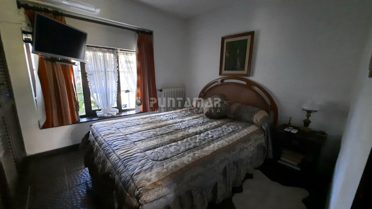 Casa ID.210626 - Casa de 4 dormitorios con piscina en San Rafael