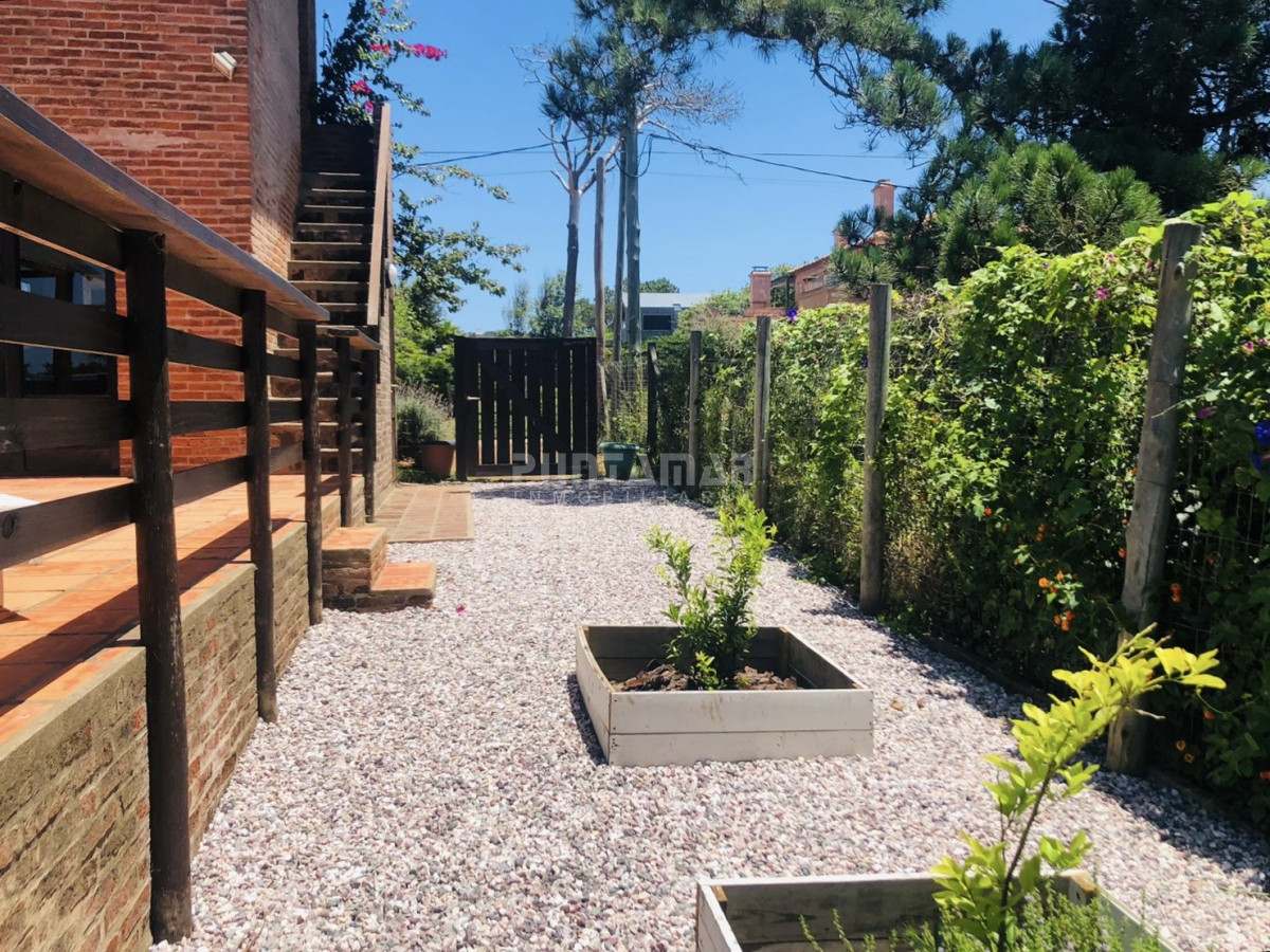 Casa ID.213512 - ALQUILER CASA DE 3 DORMITORIOS A PASOS DEL MAR EN MONTOYA 