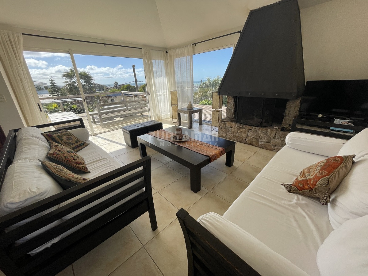 Casa ID.211088 - VENTA Y ALQUILER CASA 4 DORMITORIOS CON VISTA AL MAR EN ALTOS DE PUNTA PIEDRA 