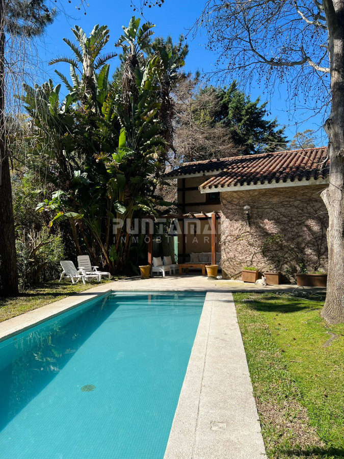 Casa ID.212432 - ALQUILER  CASA DE 3 DORMITORIOS EN SUITE EN SAN RAFAEL CON PISCINA