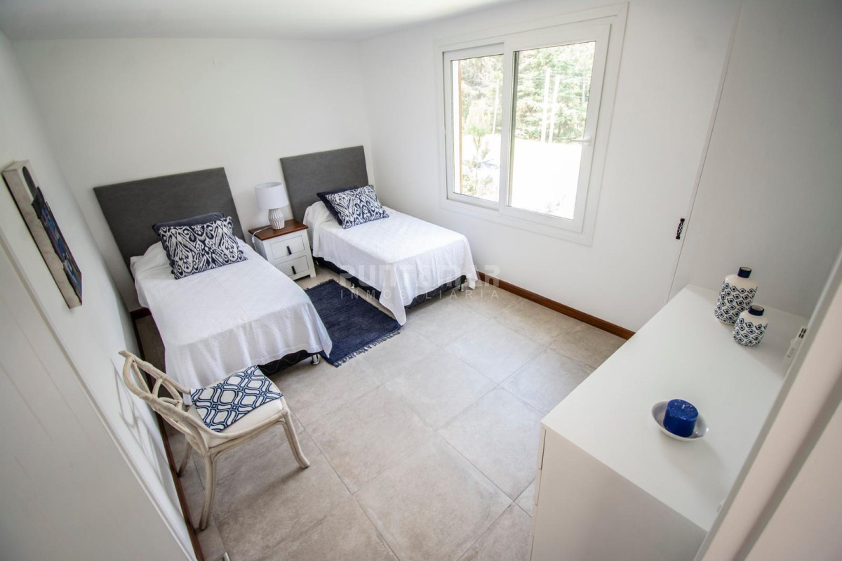 Casa ID.211851 - Casa de 5 dormitorios en venta y alquiler en Rincón del Indio, Punta del Este