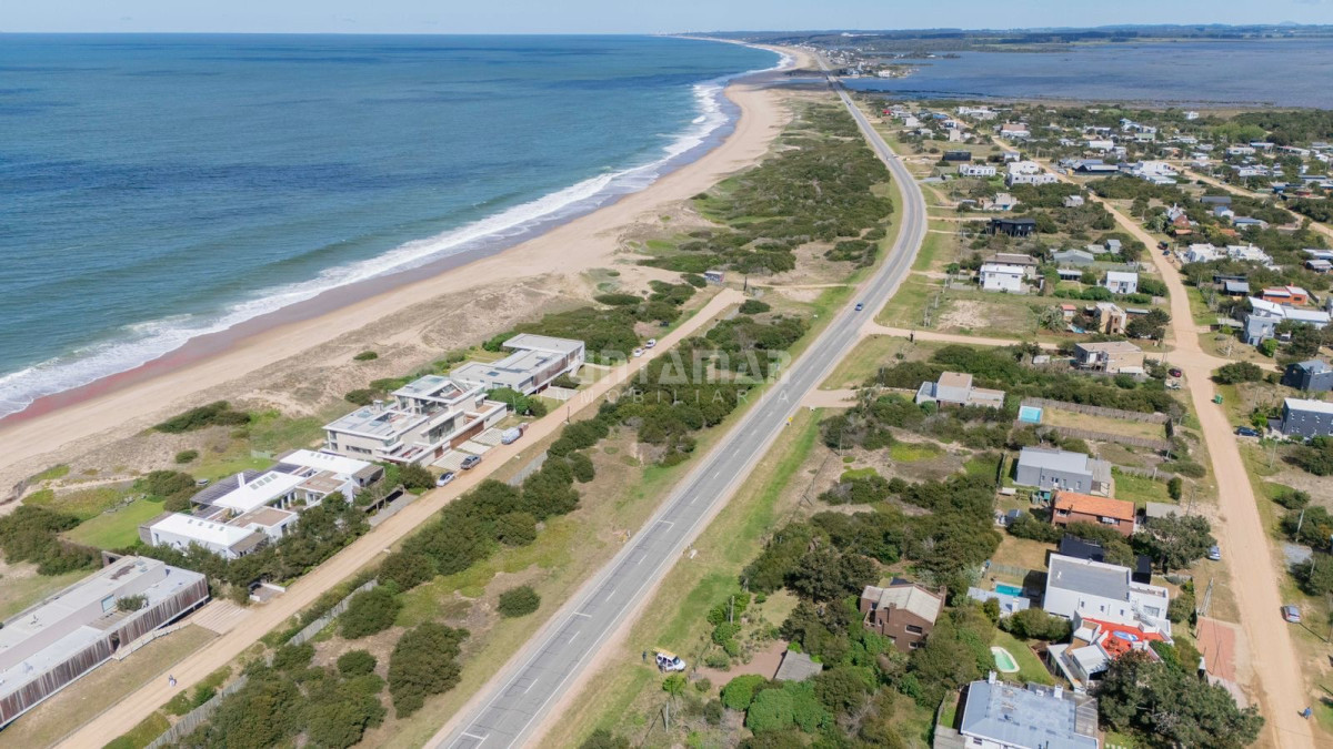 Casa ID.212570 - CASA EN LA JUANITA DE 4 DORMITORIOS A MINUTIOS DE JOSE IGNACIO