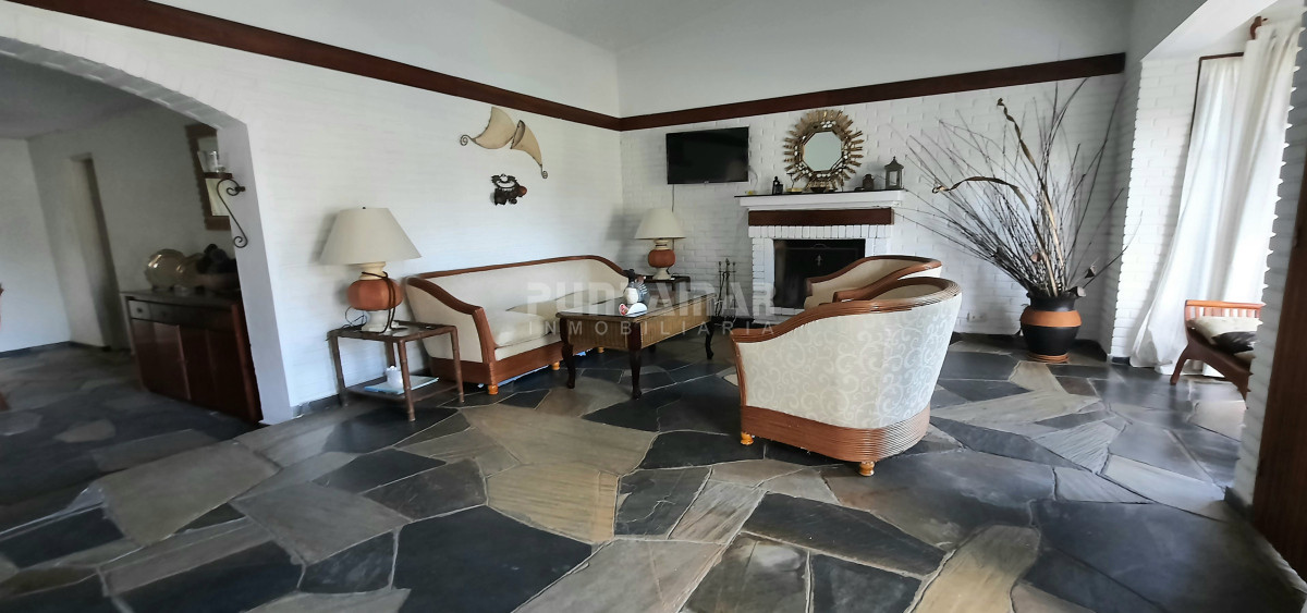 Casa ID.213537 - Casa de 3 dormitorios con dependencia en Lugano