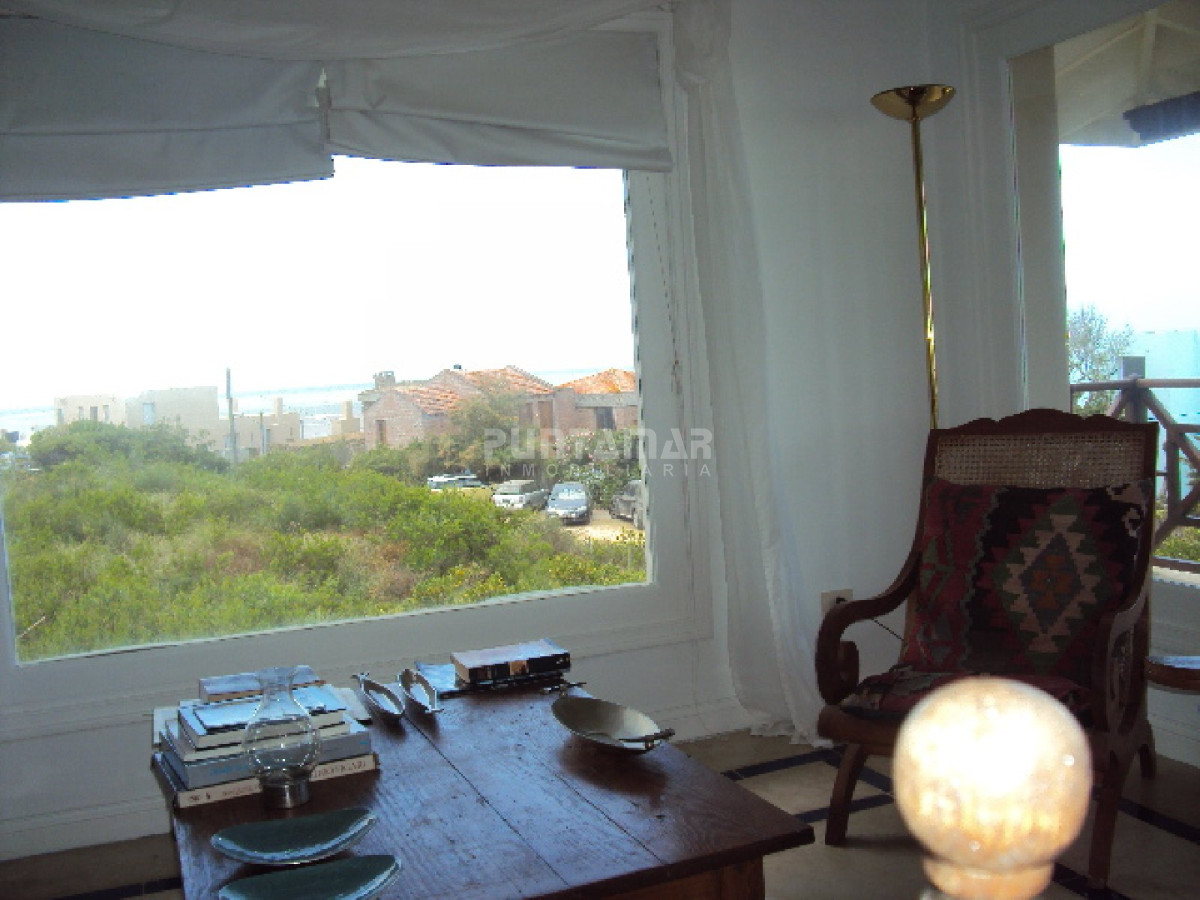 Casa ID.211703 - Casa en Punta Piedras, Manantiales, 4 dormitorios y piscina