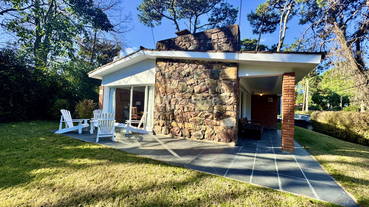 Casa ID.213710 - ALQUILER HERMOSO CHALET DE 4 DORMITORIOS A 900 MTS DEL MAR