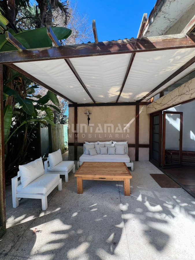 Casa ID.212432 - ALQUILER  CASA DE 3 DORMITORIOS EN SUITE EN SAN RAFAEL CON PISCINA