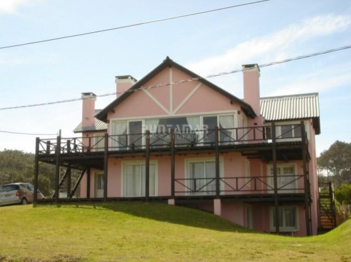 Casa ID.212179 - Gran Casa en Montoya a una cuadra de la playa