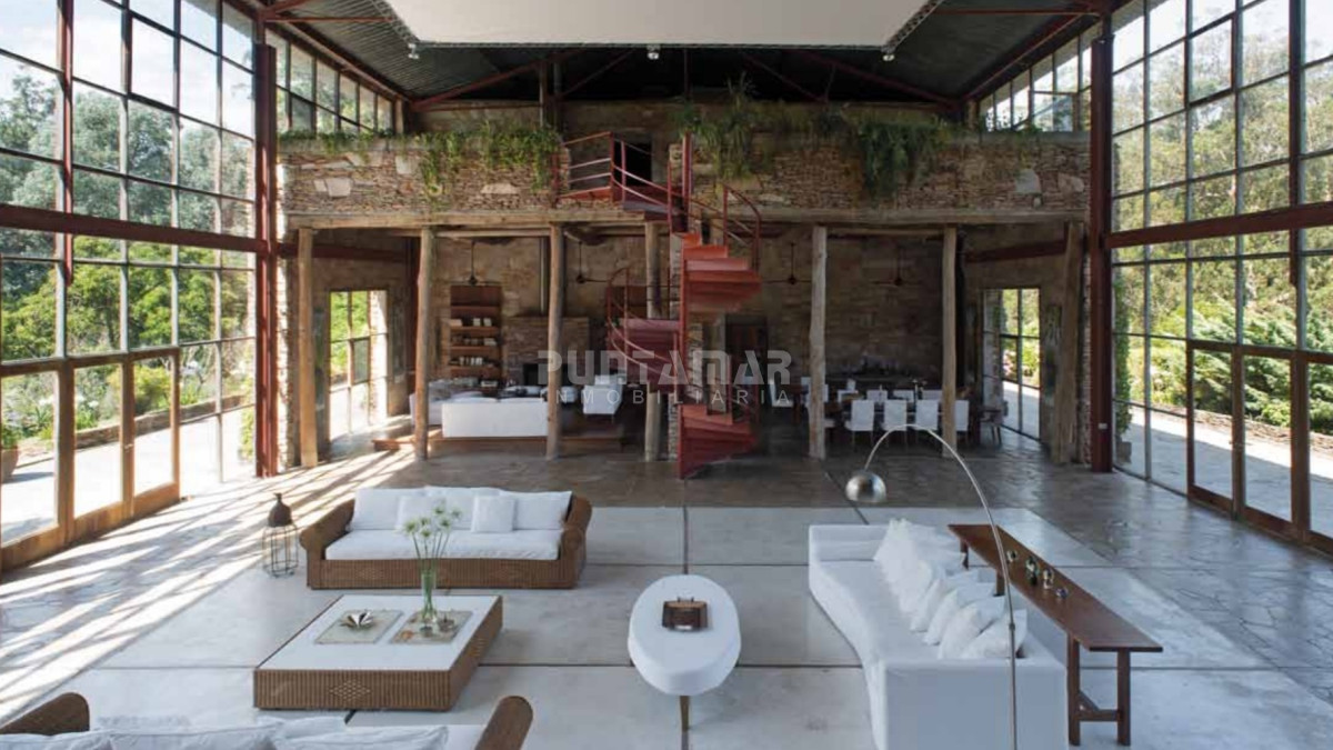 Casa ID.212858 - IMPORTANTE CASA EN CHACRA UBICADA EN RINCON DEL INDIO