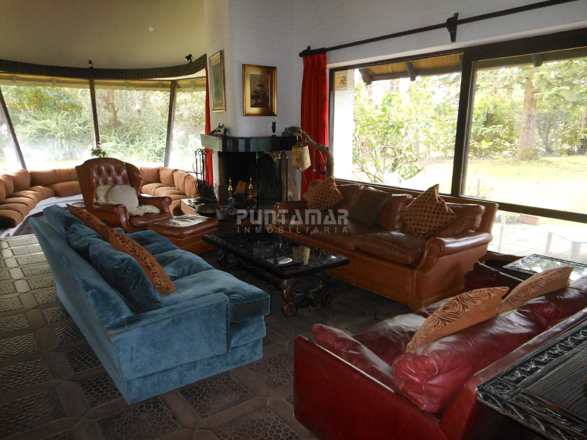 Casa ID.210626 - Casa de 4 dormitorios con piscina en San Rafael