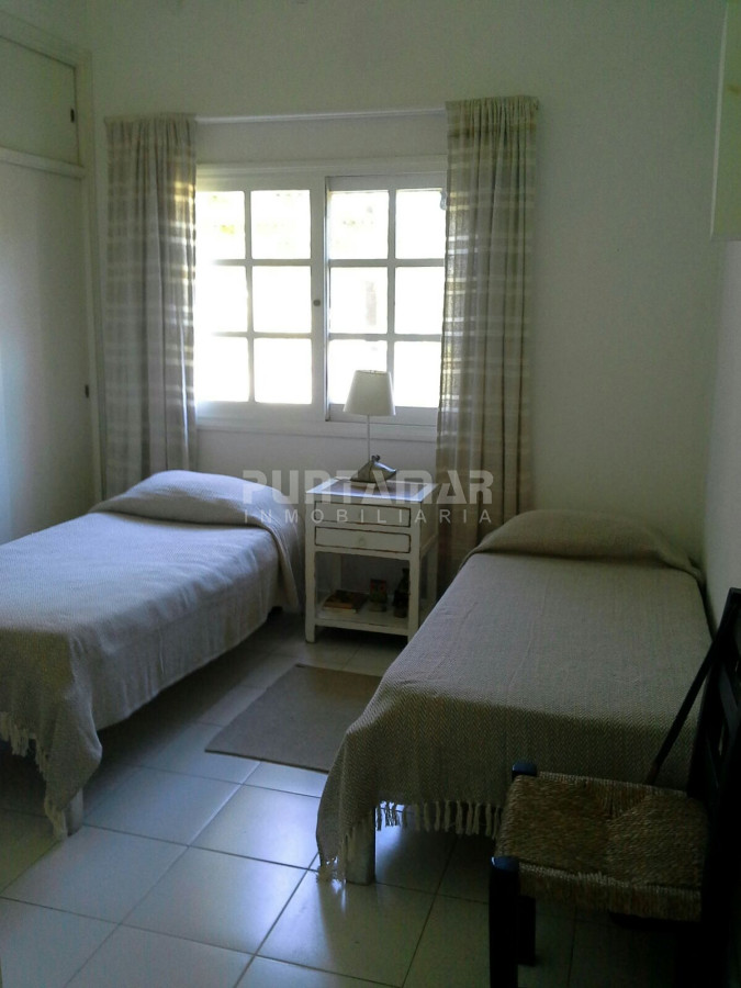 Casa ID.210900 - ALQUILER HERMOSA CASA EN LA BARRA A POCAS CUADRAS DEL MAR 