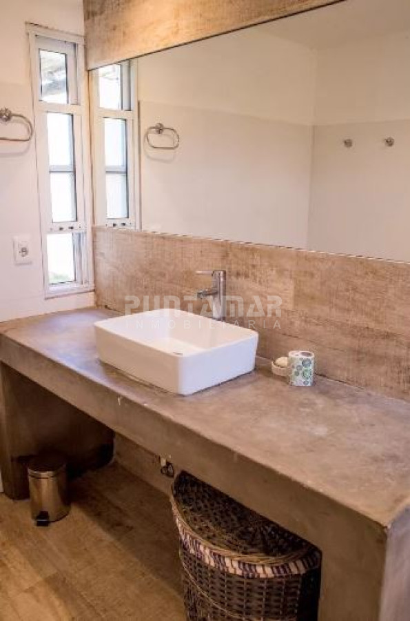 Casa ID.211930 - Muy linda casa en barrio el Quijote! 5000 mts de terreno