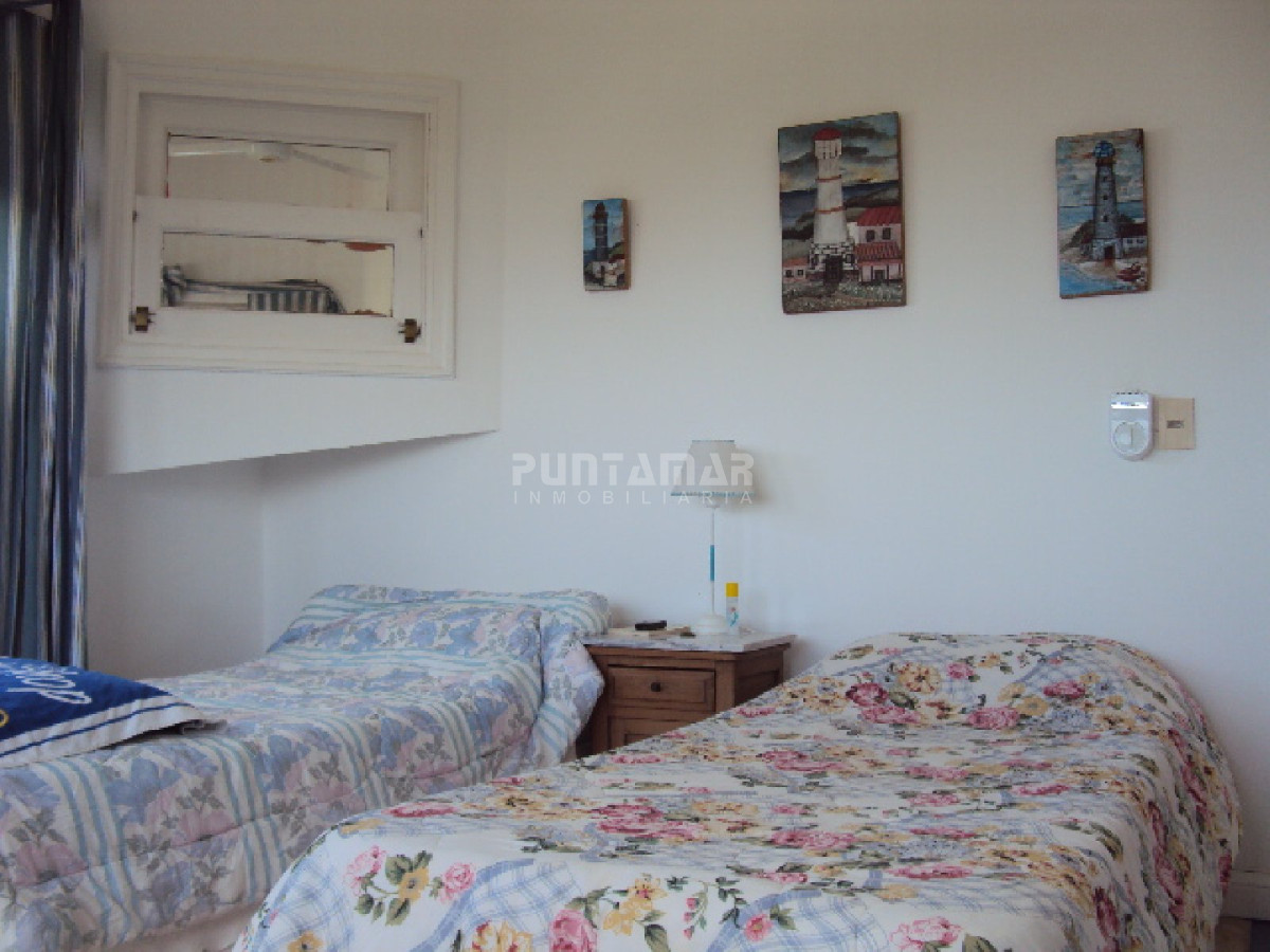 Casa ID.211703 - Casa en Punta Piedras, Manantiales, 4 dormitorios y piscina