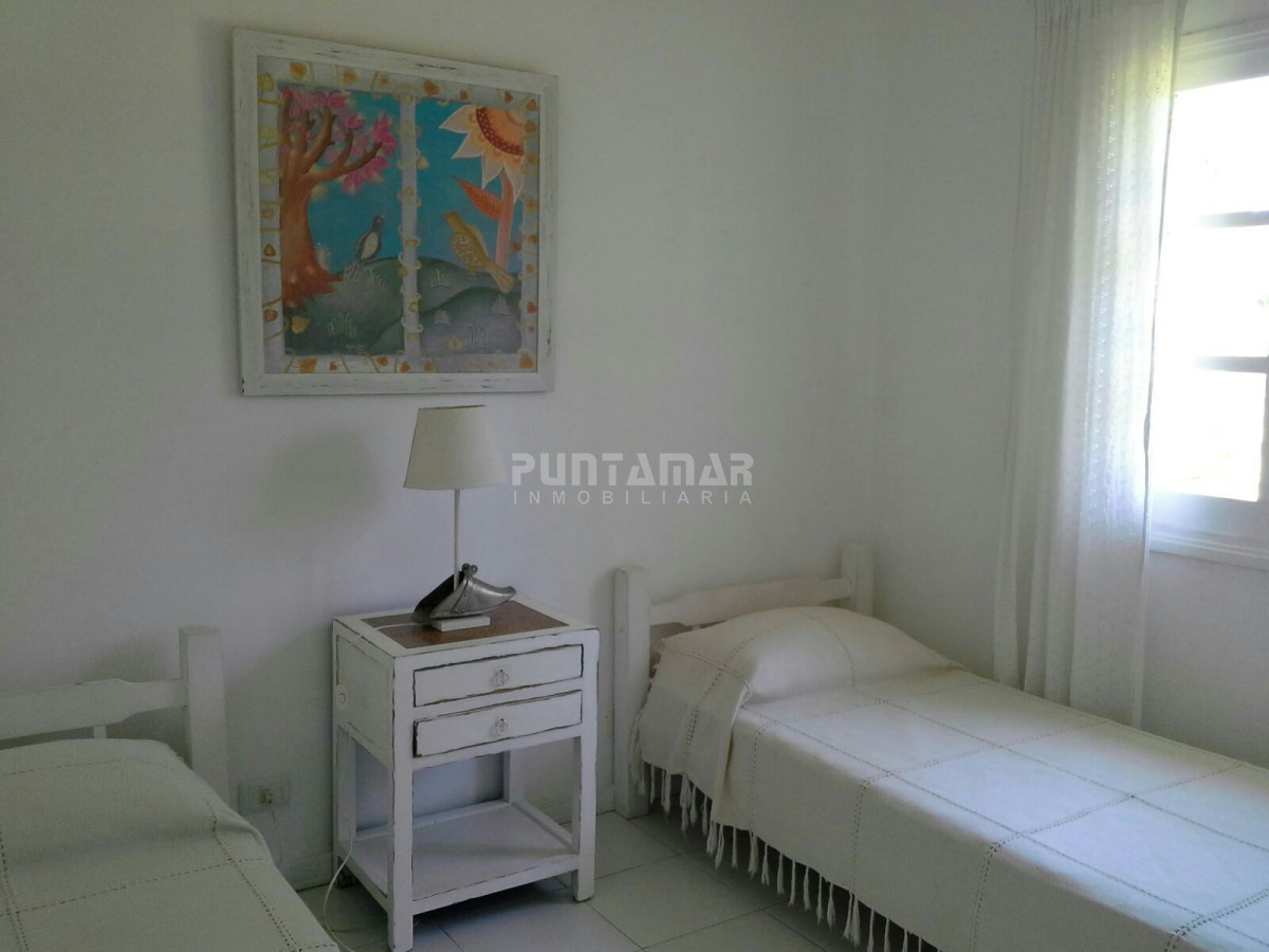 Casa ID.210900 - ALQUILER HERMOSA CASA EN LA BARRA A POCAS CUADRAS DEL MAR 