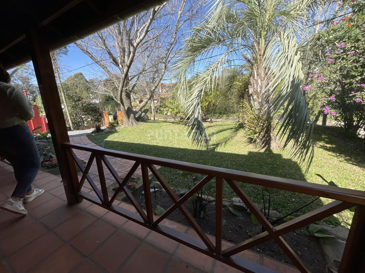 Casa ID.210731 - ALQUILER ANUAL CASA LA BARRA EXCELENTE UBICACION 