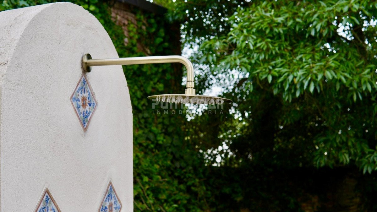 Casa ID.213532 - ALQUILER CASA DE DISEÑO DE 3 DORMITORIOS CON PISCINA EN SAN RAFAEL 