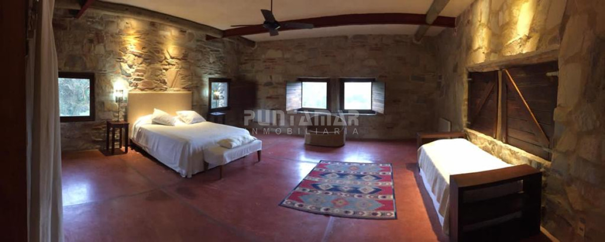 Casa ID.212858 - IMPORTANTE CASA EN CHACRA UBICADA EN RINCON DEL INDIO