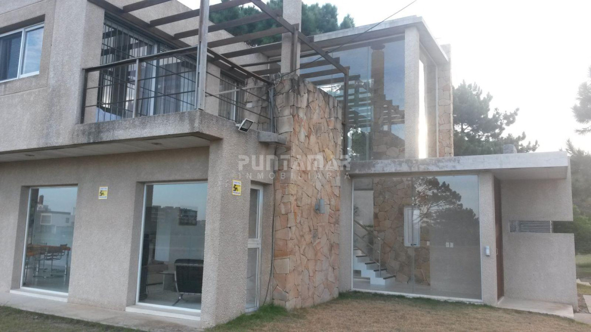 Casa ID.210709 - ALQUILER MODERNA CASA RINCON DEL INDIO 3 DORM Y PISCINA