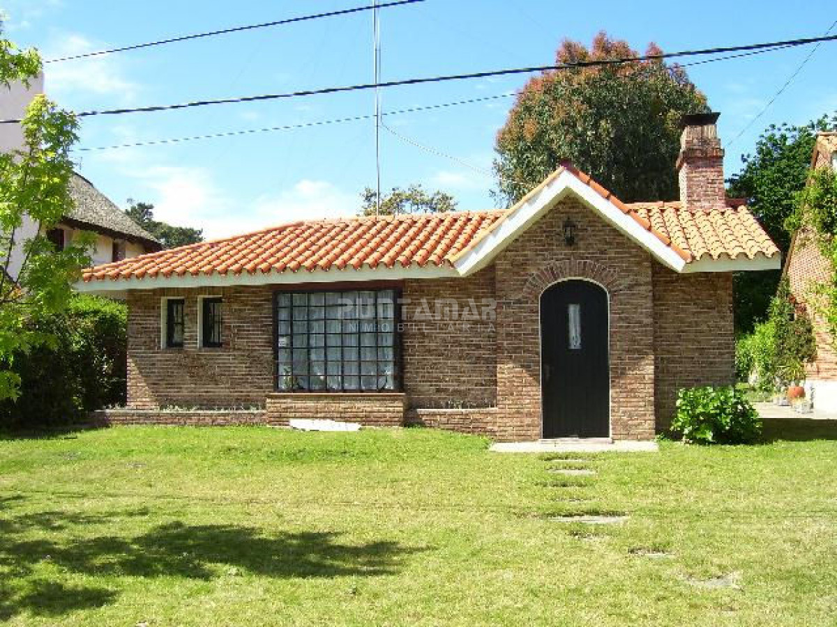 Casa ID.210588 - Bien ubicada en San rafael a una cuada del mercadito y 3 de la playa
