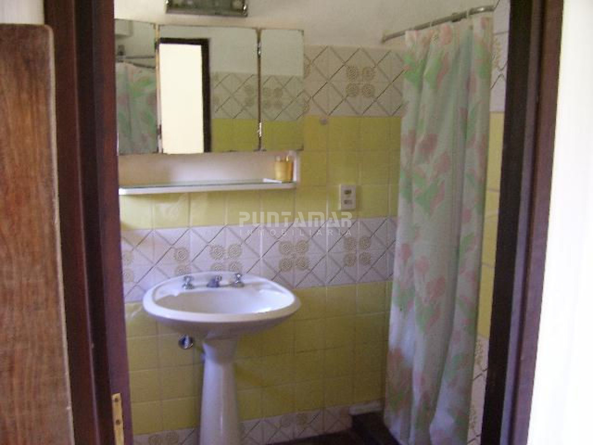 Casa ID.210588 - Bien ubicada en San rafael a una cuada del mercadito y 3 de la playa