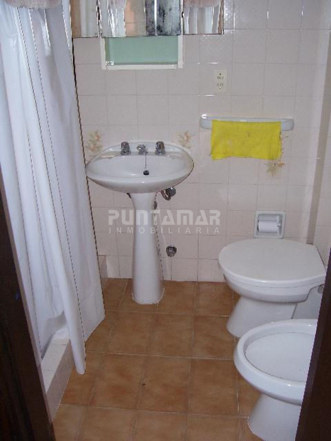 Casa ID.210588 - Bien ubicada en San rafael a una cuada del mercadito y 3 de la playa