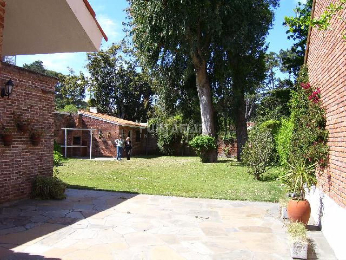 Casa ID.210588 - Bien ubicada en San rafael a una cuada del mercadito y 3 de la playa