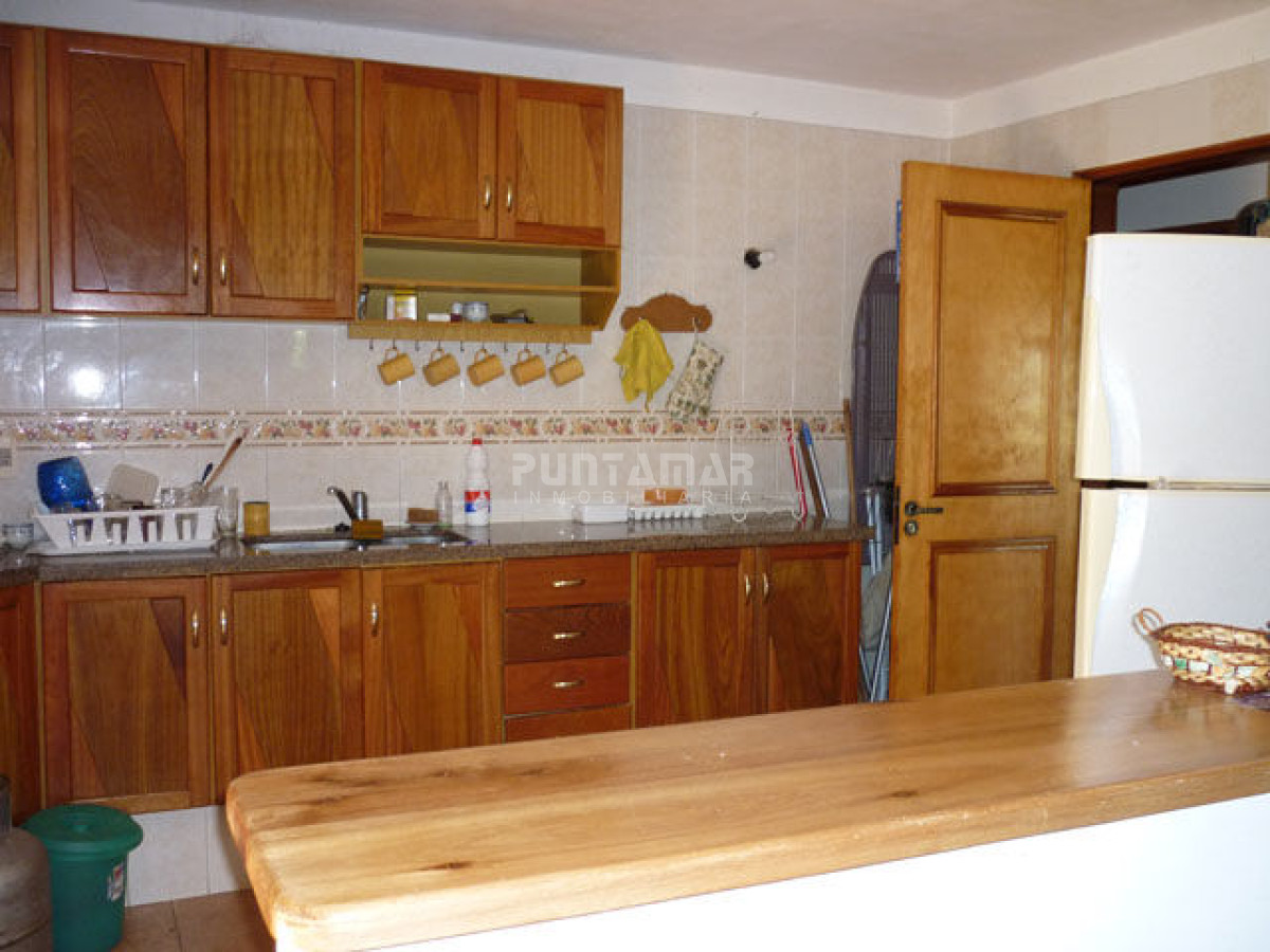 Casa ID.210621 - ALQUILER CASA DE 5 DORMIS CON PISCINA