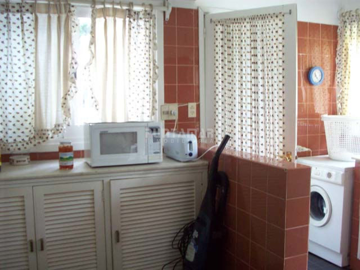 Casa ID.210658 - CASA EN ALQUILER EN PUNTA DEL ESTE, ZONA GOLF CON PISCINA