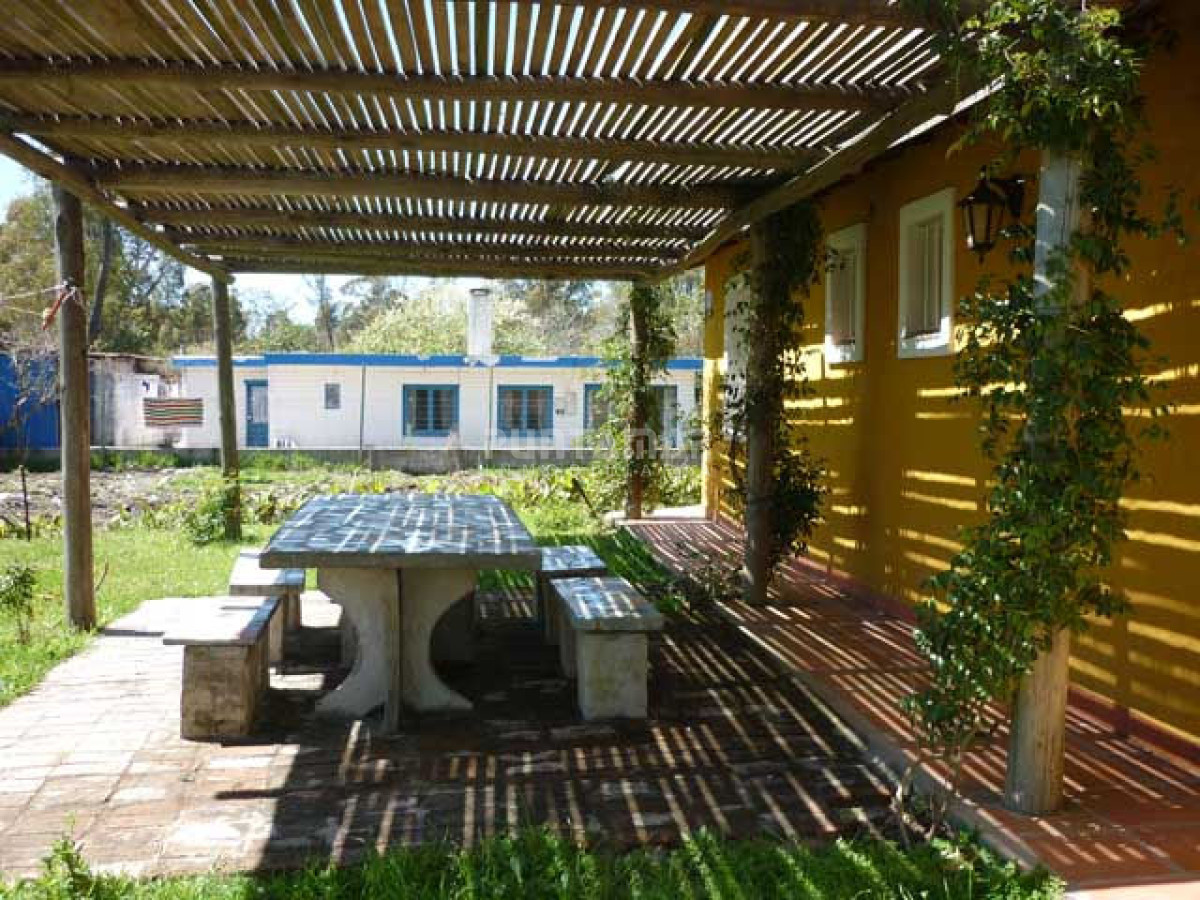 Casa ID.210754 - CASA EN ALQUILER ANUAL EN LA BARRA, EL TESORO 3 DORMITORIOS 2 BAÑOS