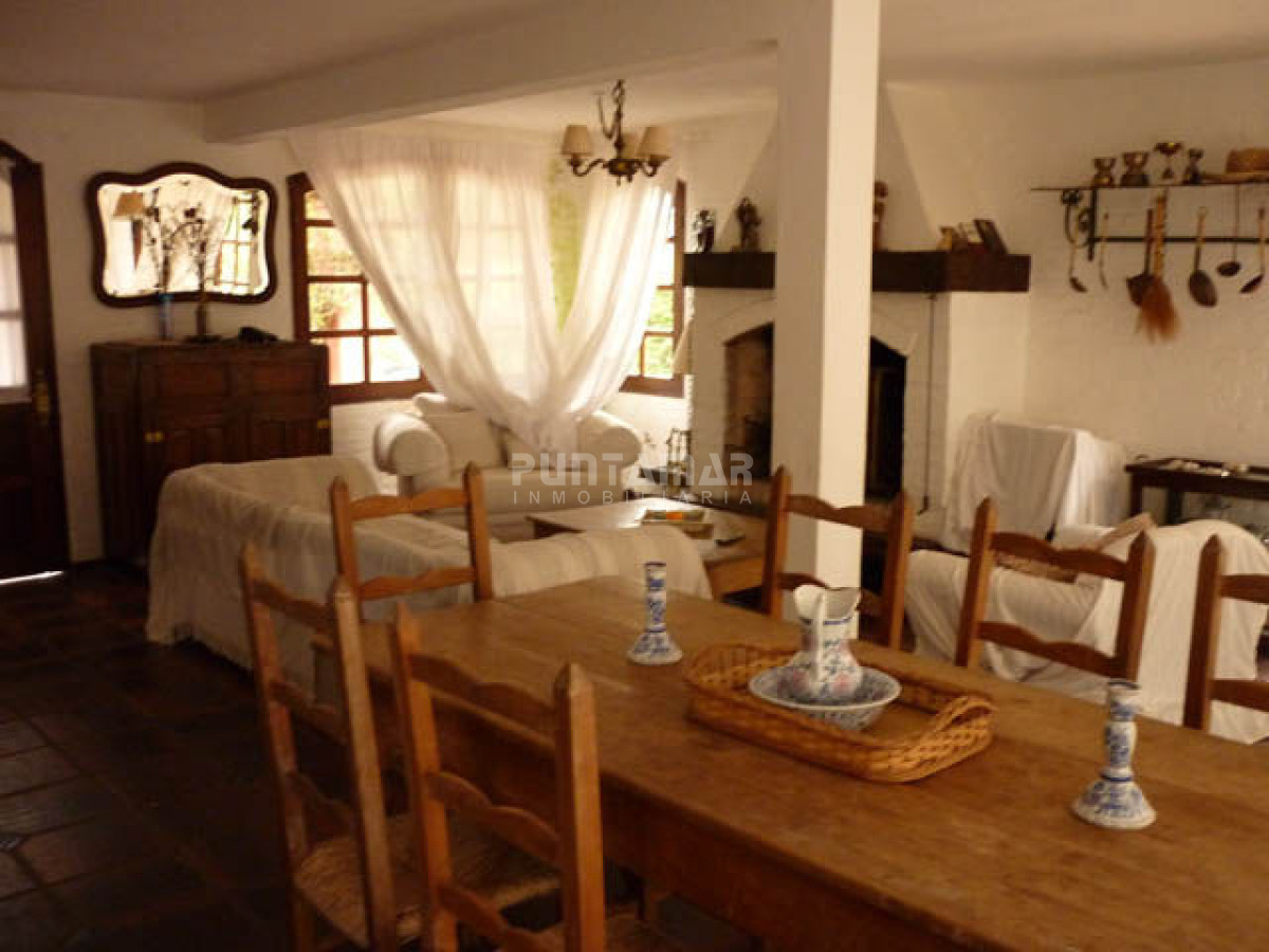 Casa ID.210774 - VENTA DE CASA EN MONTOYA CUATRO DORMITORIOS 