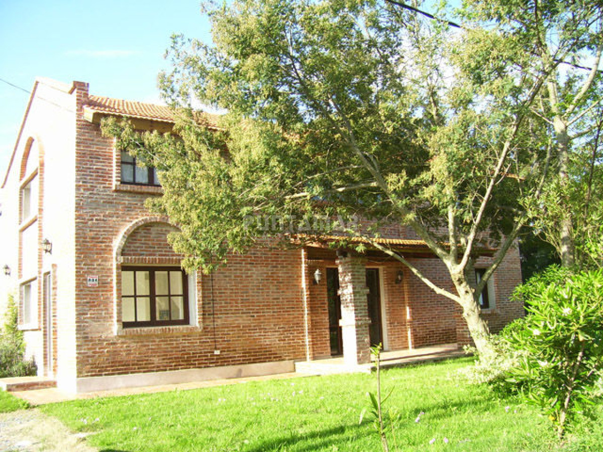 Casa ID.210799 - CASA EN ALQUILER EN LA BARRA DE 5 DORMITORIOS A METROS DE LA PLAYA