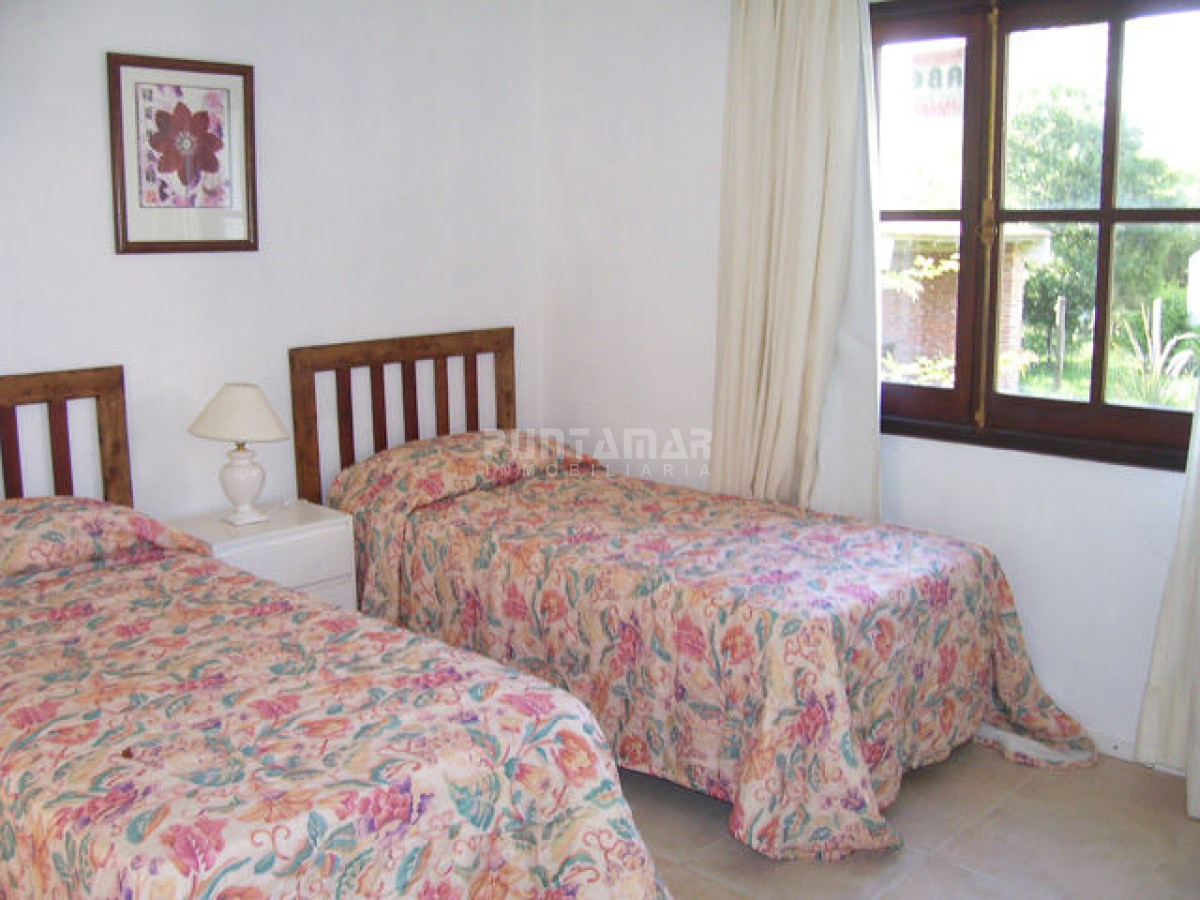 Casa ID.210799 - CASA EN ALQUILER EN LA BARRA DE 5 DORMITORIOS A METROS DE LA PLAYA